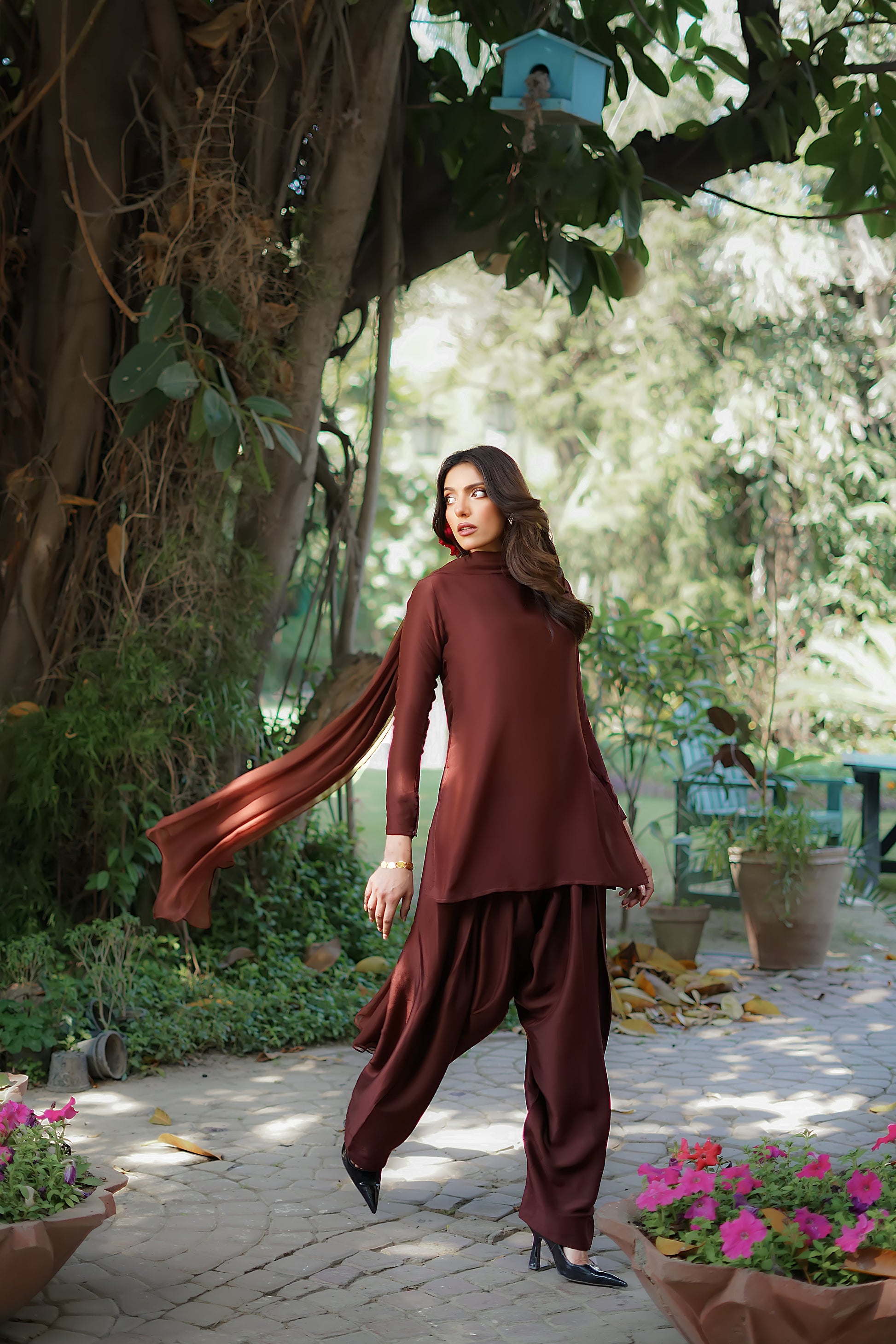 Erum Khan | Nue 25 | Espresso Gloe - Official Erum Khan stockist in UK - Sakeena London