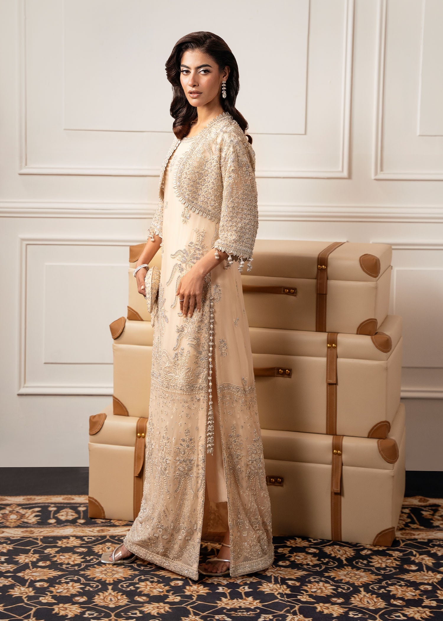 Zarizaa | Check in 5 Series | CREME
