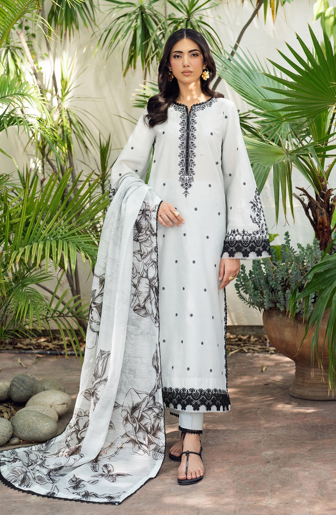 Zarif | Nura Textured Lawn 25 | REEHA - Official Zarif stockist in UK - Sakeena London