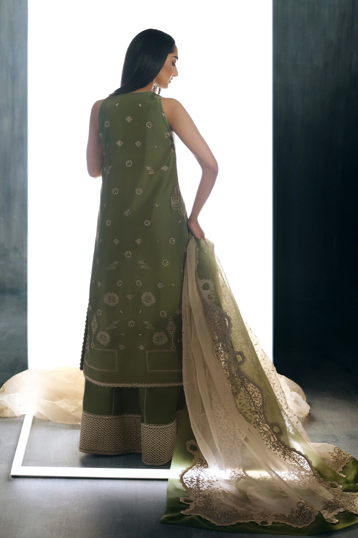 Nyra | Silk Pret A Porter 25 | Bella - Official Nyra stockist in UK - Sakeena London