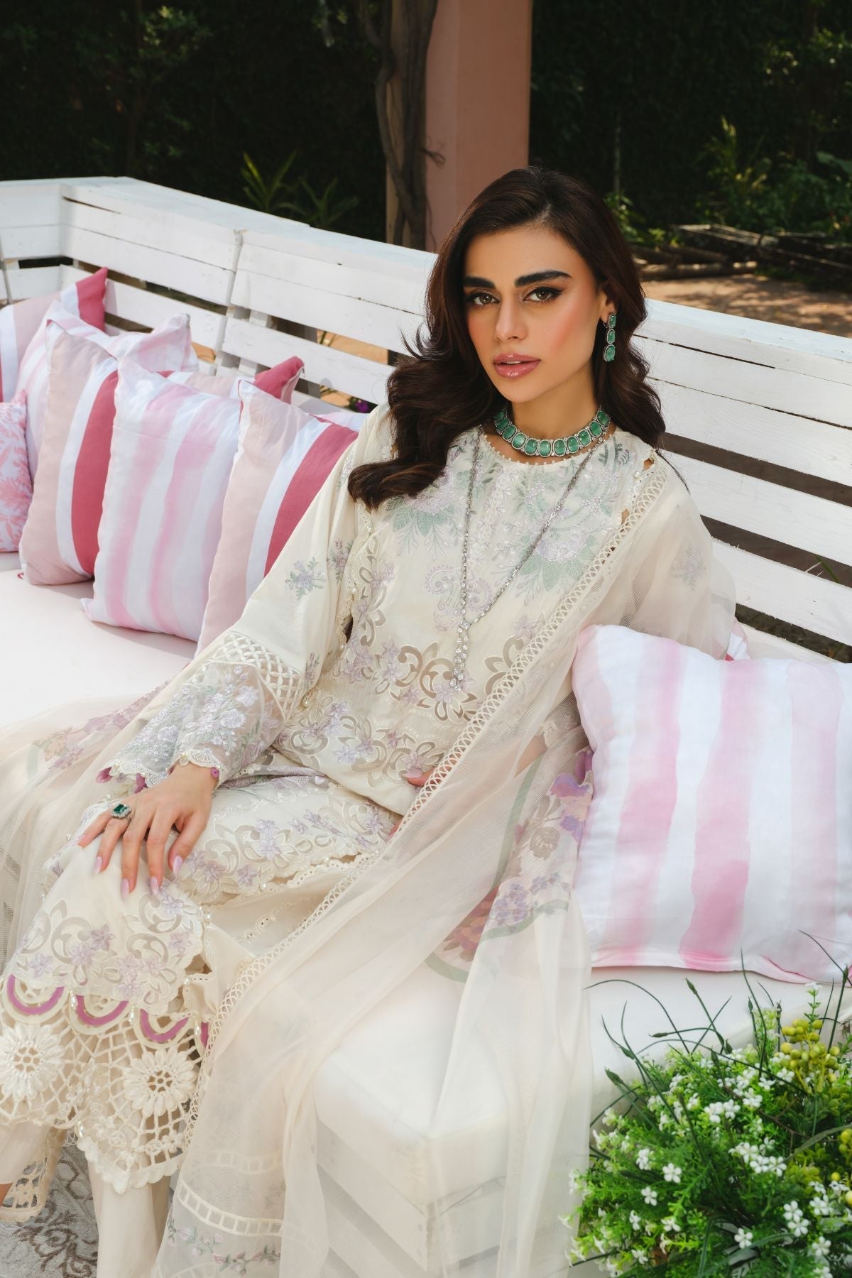 Paras by Pasha | La Gardenia | PR3: Daisy Dreams - Official Paras by Pasha stockist in UK - Sakeena London