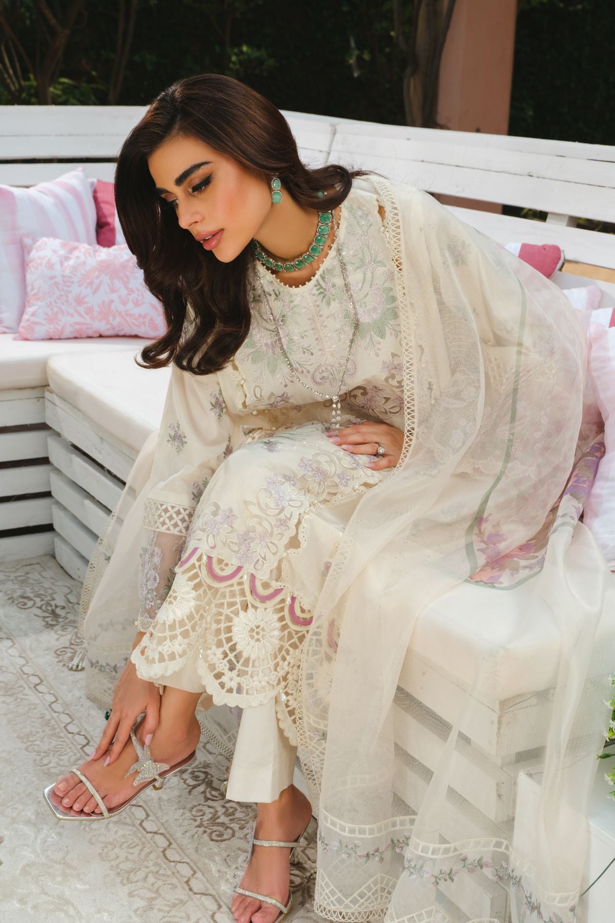 Paras by Pasha | La Gardenia | PR3: Daisy Dreams - Official Paras by Pasha stockist in UK - Sakeena London