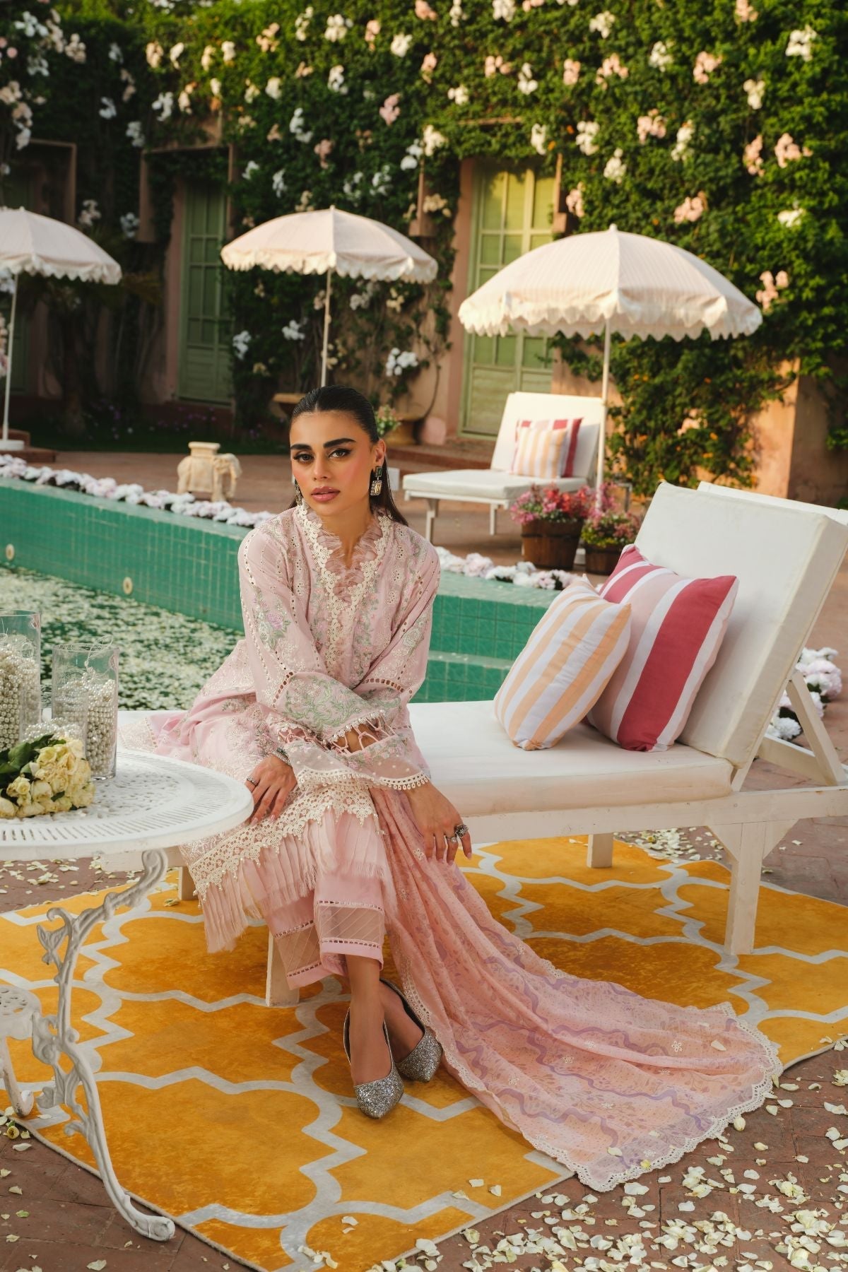 Paras by Pasha | La Gardenia | PR7: Lotus Bloom - Official Paras by Pasha stockist in UK - Sakeena London