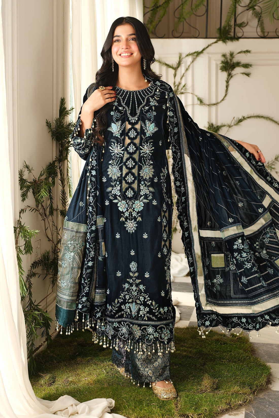 Raeesa Premium | Sheen Luxury Velvet | Zeve - Official Raeesa Premium stockist in UK - Sakeena London