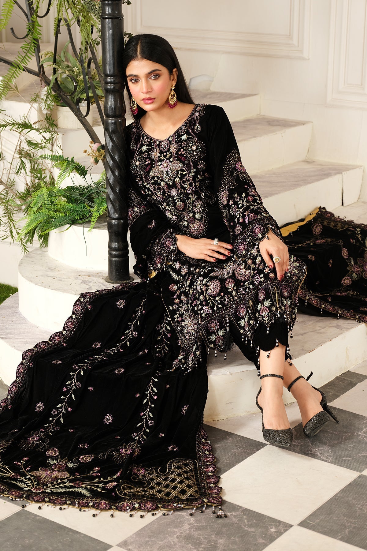 Raeesa Premium | Sheen Luxury Velvet | Noir - Official Raeesa Premium stockist in UK - Sakeena London