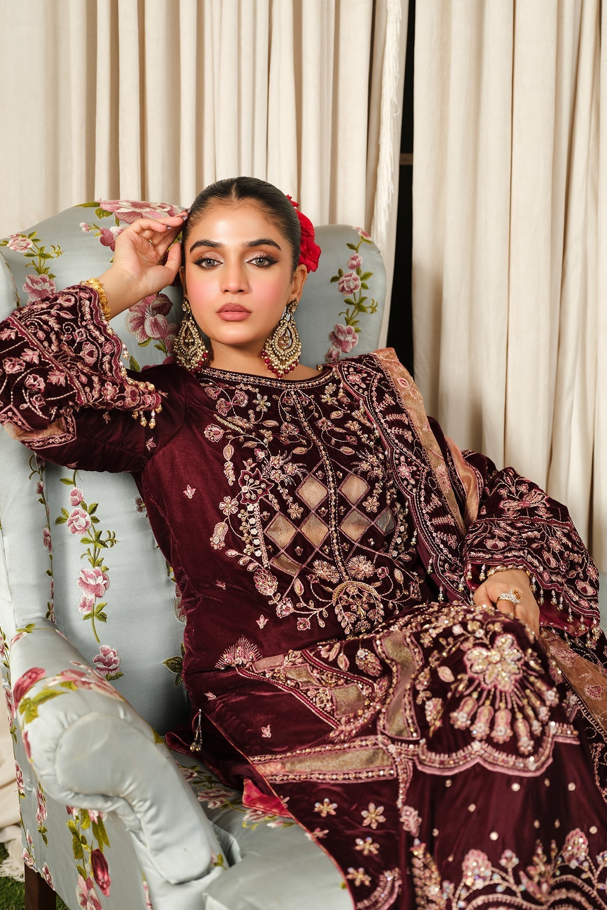 Raeesa Premium | Sheen Luxury Velvet | Poosh - Official Raeesa Premium stockist in UK - Sakeena London