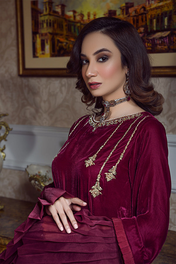 Mehak Yaqoob | Guzel Luxury Formals | ORLA - Official Mehak Yaqoob stockist in UK - Sakeena London