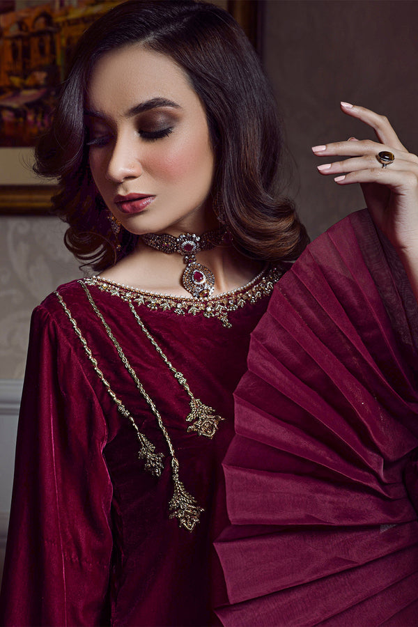 Mehak Yaqoob | Guzel Luxury Formals | ORLA - Official Mehak Yaqoob stockist in UK - Sakeena London