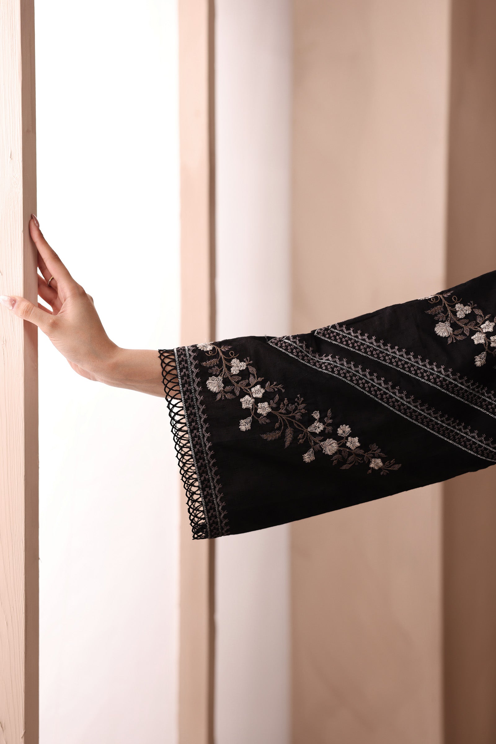 Maria B | Luxury Winter Pret 25 | DW-MN25-10-Black - Official Maria B stockist in UK - Sakeena London