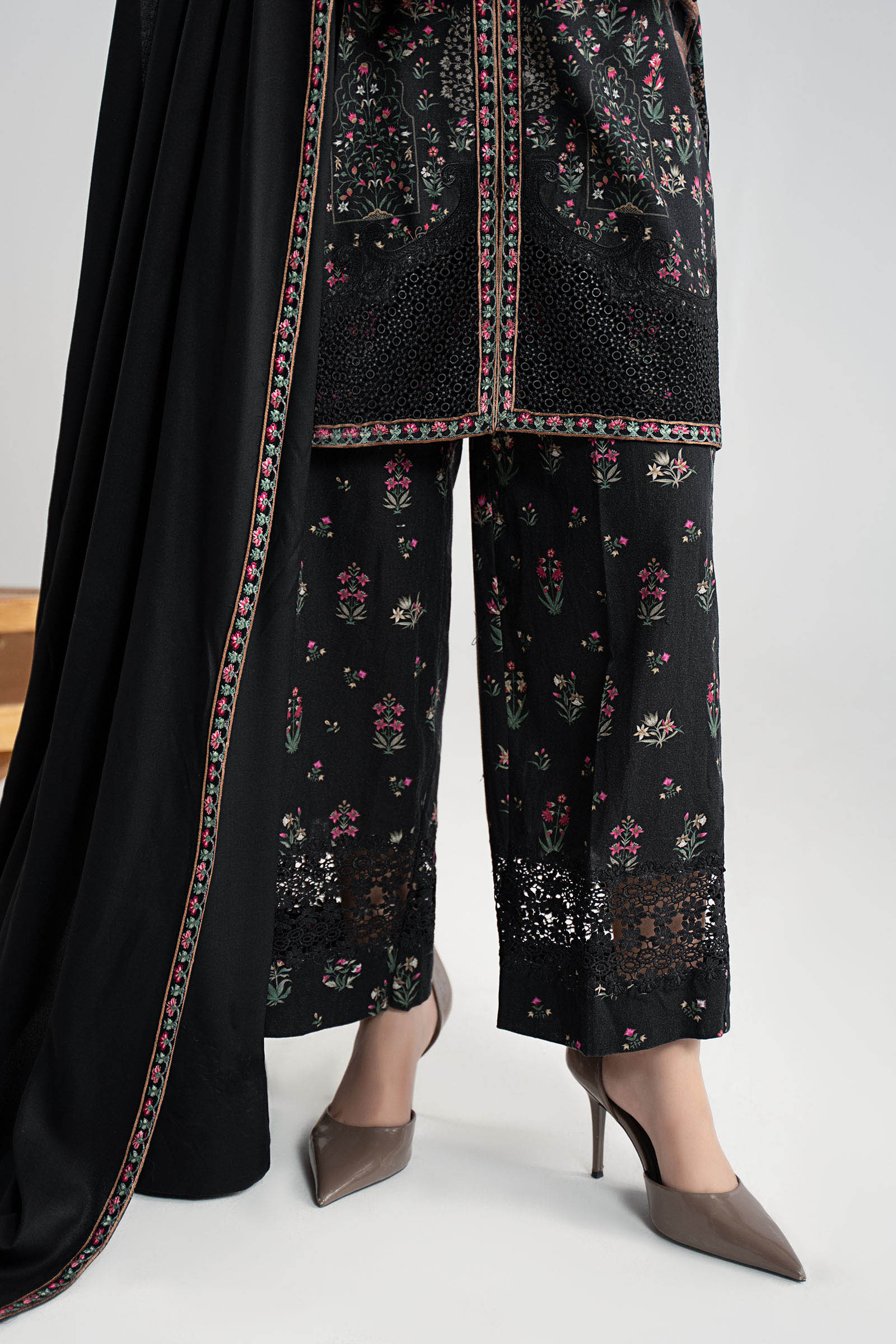 Maria B | Luxury Winter Pret 25 | DW-W25-35-Black - Official Maria B stockist in UK - Sakeena London