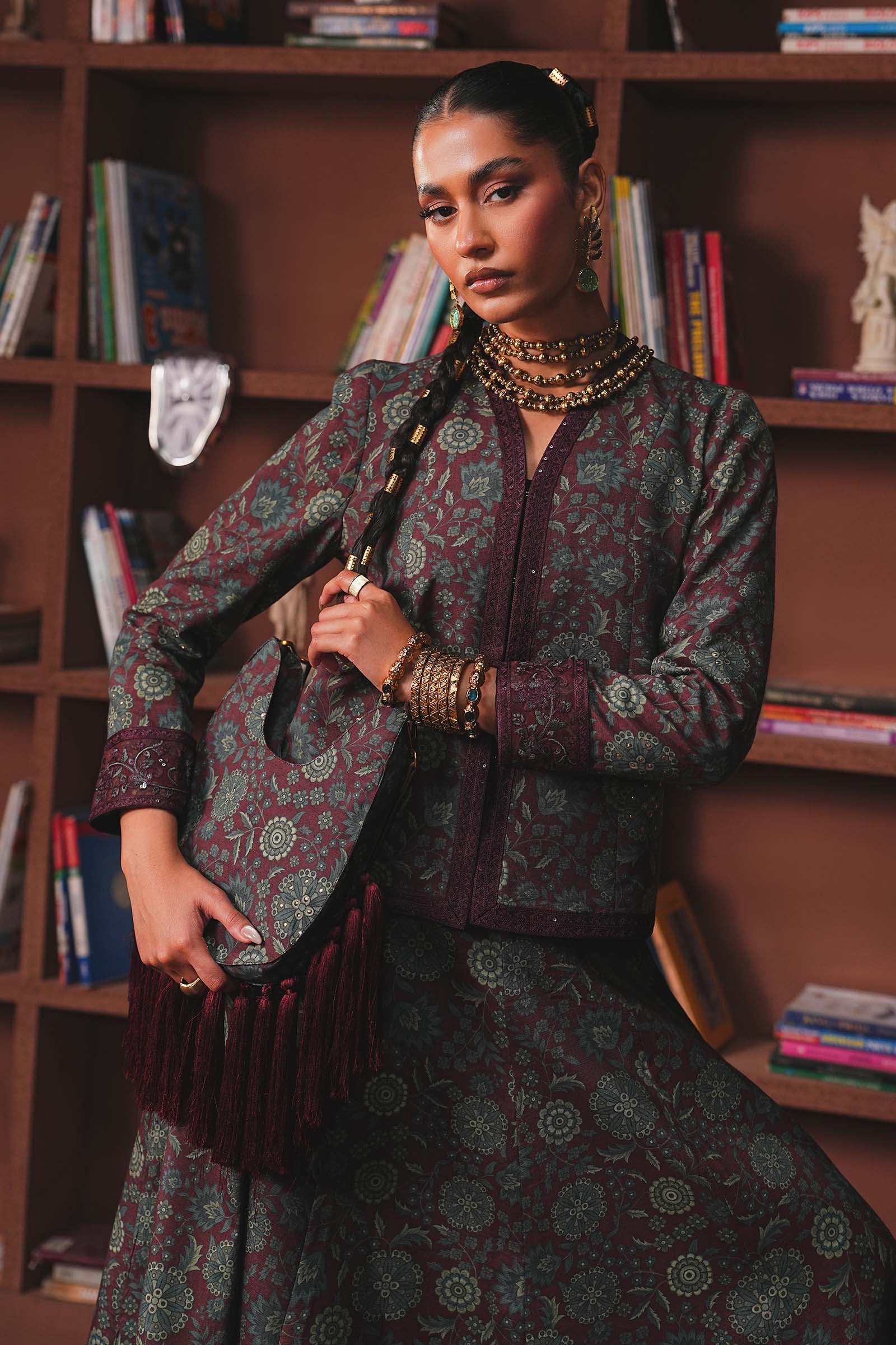 Maria B | Luxury Pret Winter 25 | DW-W25-82