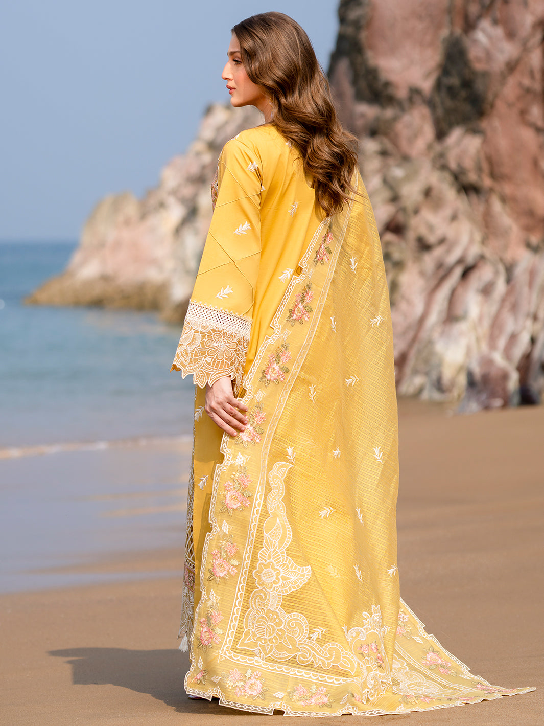 Mahnur | Sirena Luxury Lawn 25 | Dahlia - Official Mahnur stockist in UK - Sakeena London