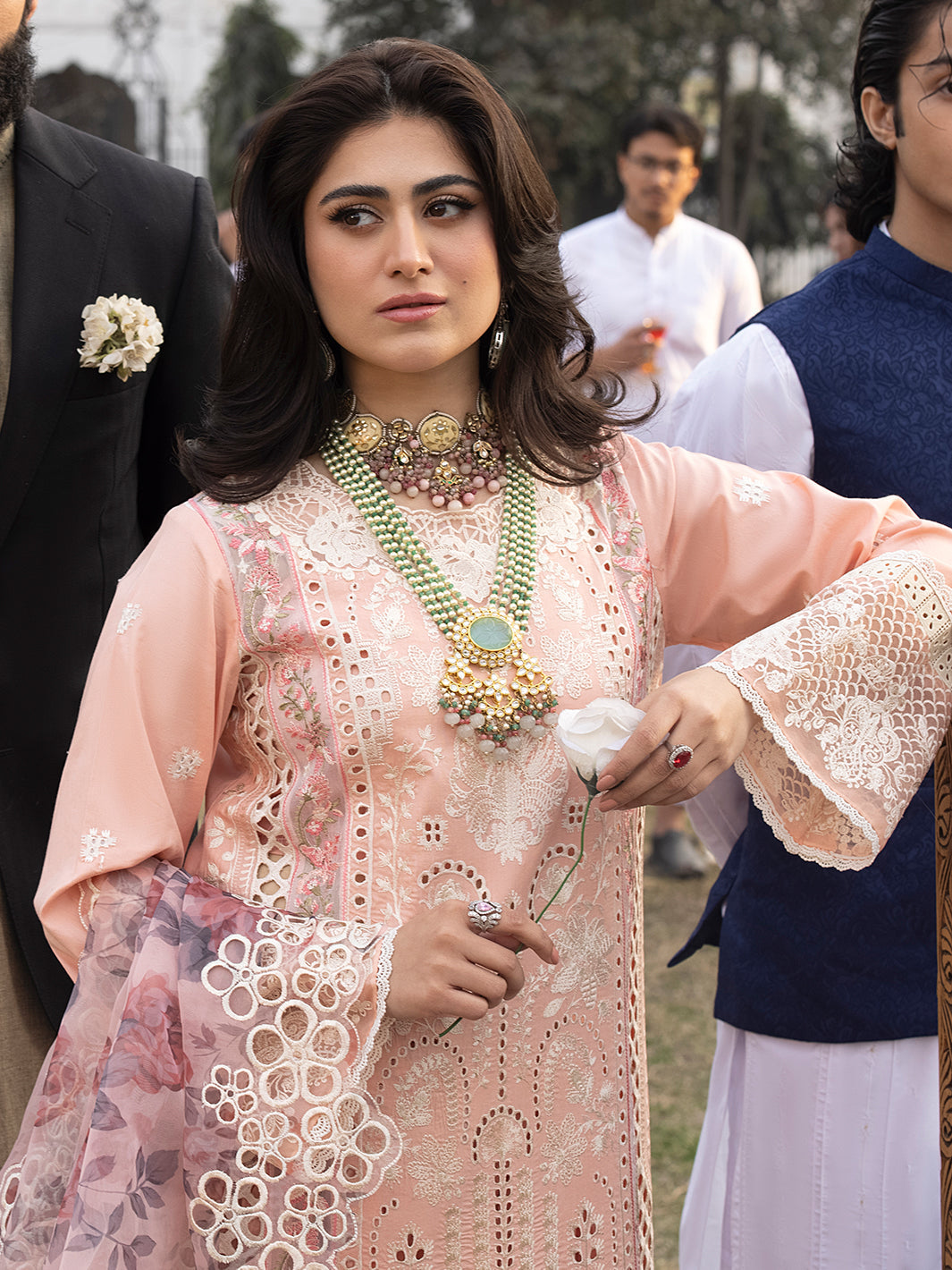 Mahnur | Mahrukh Luxury Lawn 24 | DAISY - Official Mahnur stockist in UK - Sakeena London