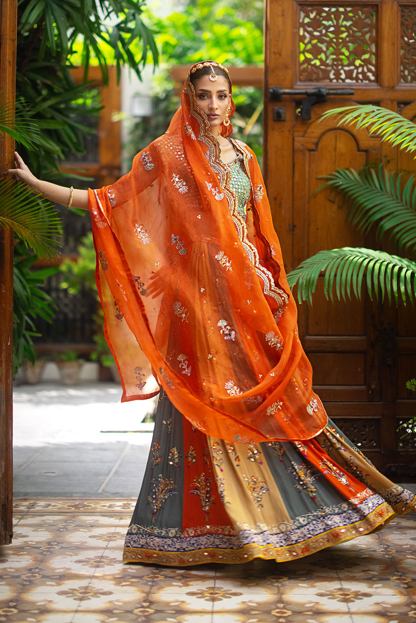Deepak Perwani | Jaipur Heritage Wedding Wear | Ktd4087 - Official Deepak Perwani stockist in UK - Sakeena London