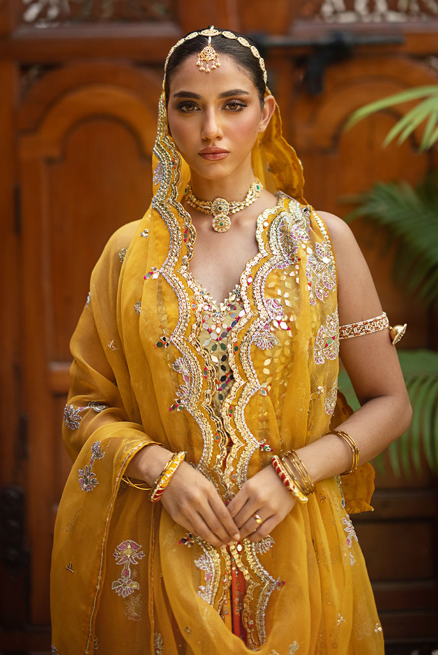 Deepak Perwani | Jaipur Heritage Wedding Wear | Ktd4089 - Official Deepak Perwani stockist in UK - Sakeena London