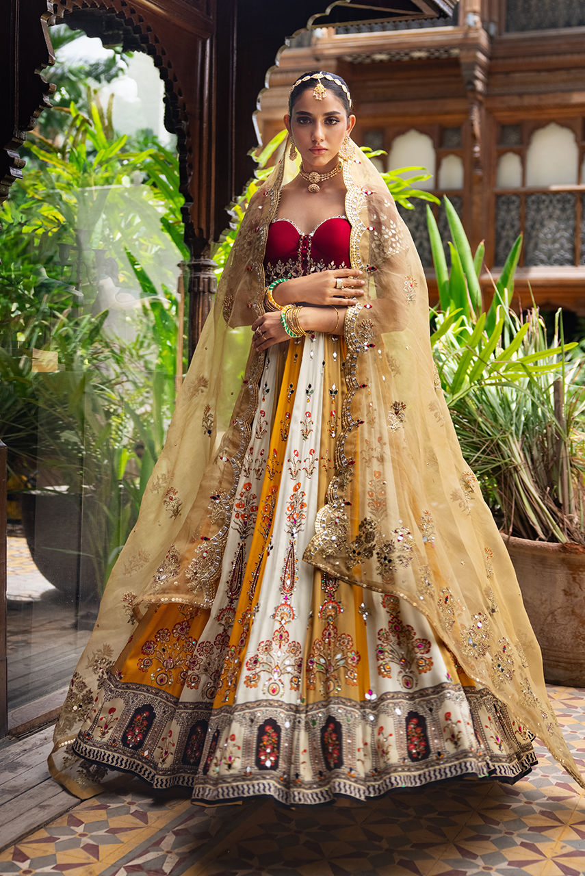 Deepak Perwani | Jaipur Heritage Wedding Wear | Ktd4091 - Official Deepak Perwani stockist in UK - Sakeena London