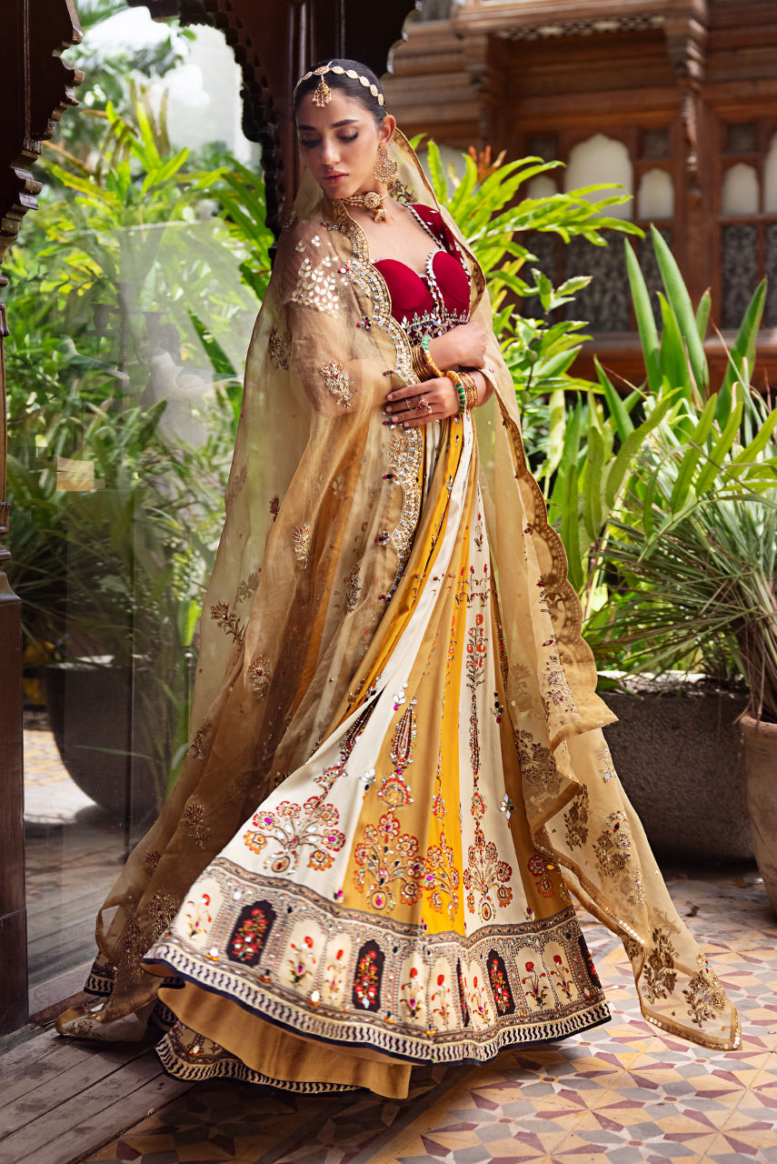 Deepak Perwani | Jaipur Heritage Wedding Wear | Ktd4091 - Official Deepak Perwani stockist in UK - Sakeena London
