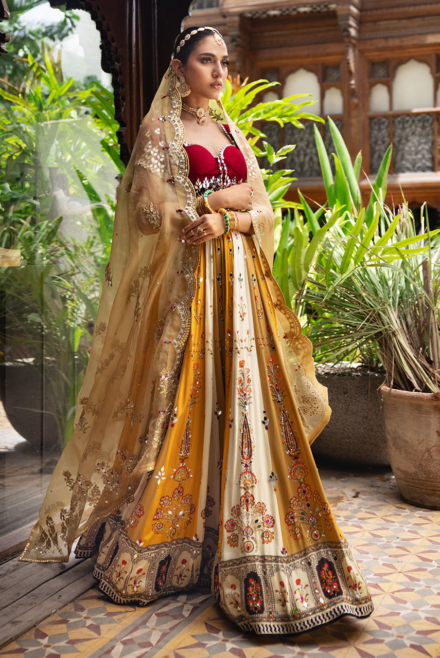 Deepak Perwani | Jaipur Heritage Wedding Wear | Ktd4091 - Official Deepak Perwani stockist in UK - Sakeena London