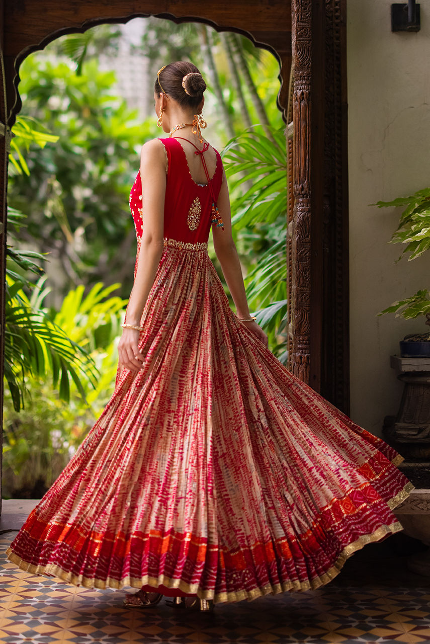Deepak Perwani | Jaipur Heritage Wedding Wear | Ktd4120 - Official Deepak Perwani stockist in UK - Sakeena London