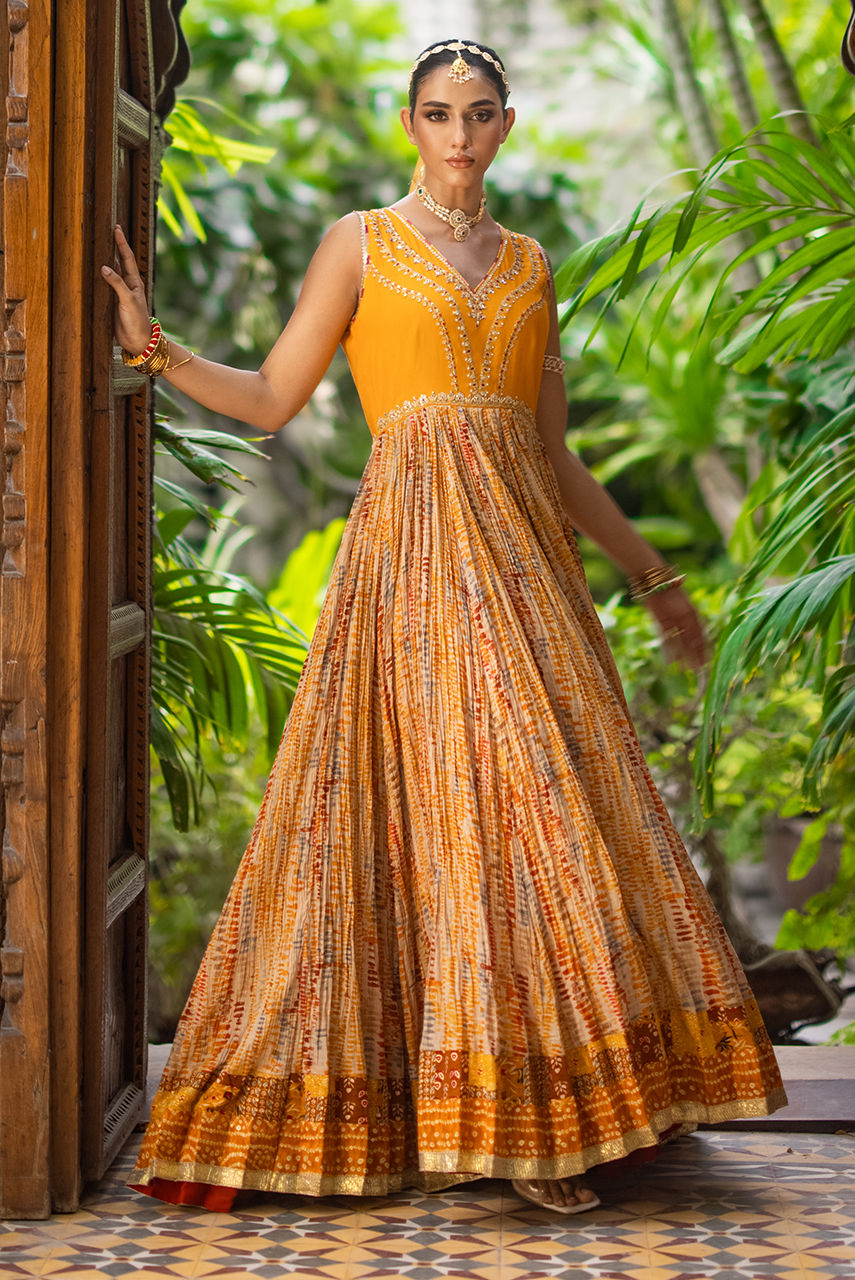 Deepak Perwani | Jaipur Heritage Wedding Wear | Ktd4118 - Official Deepak Perwani stockist in UK - Sakeena London