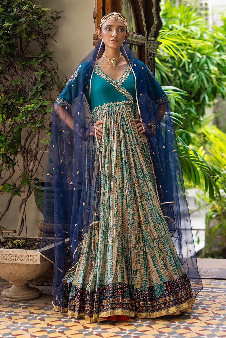 Deepak Perwani | Jaipur Heritage Wedding Wear | Ktd4119 - Official Deepak Perwani stockist in UK - Sakeena London