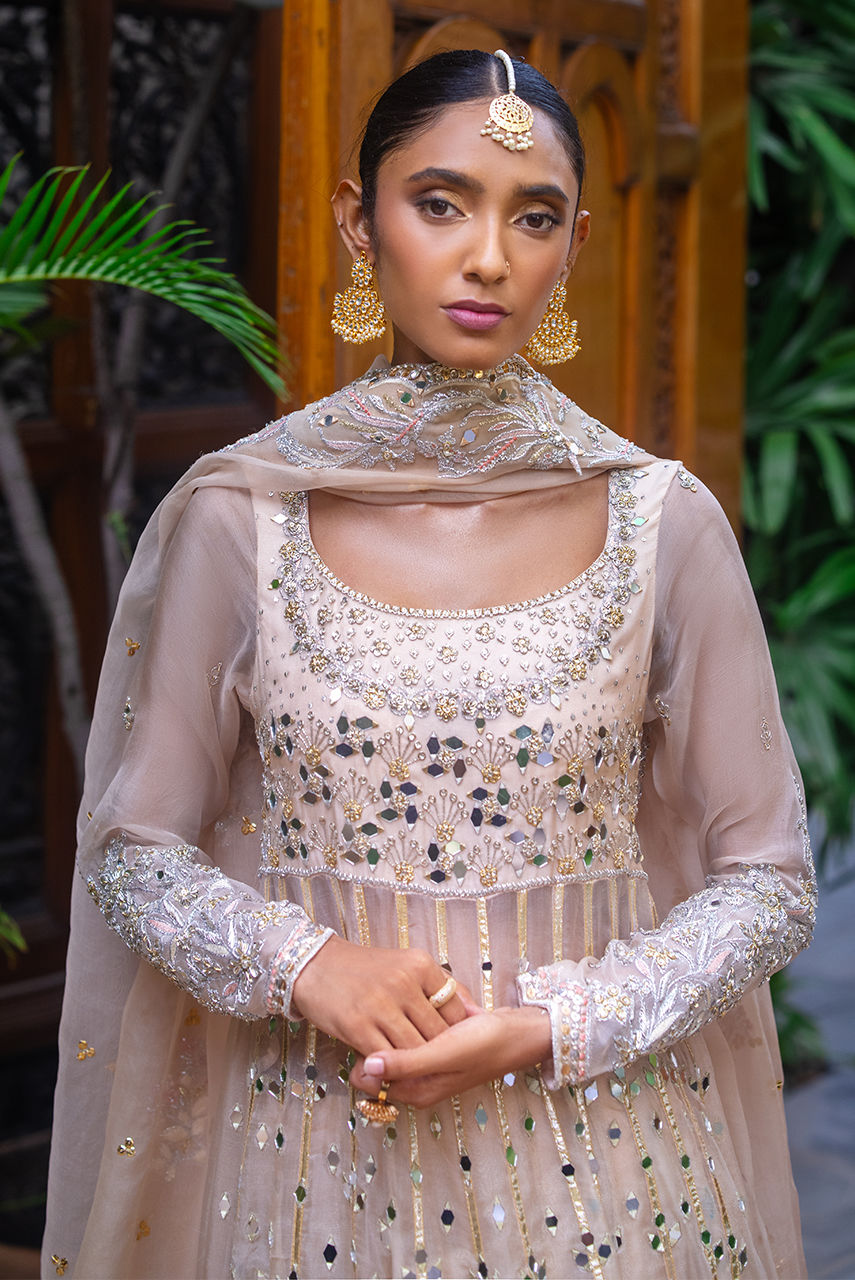 Deepak Perwani | Jaipur Heritage Wedding Wear | Ktd4095 - Official Deepak Perwani stockist in UK - Sakeena London