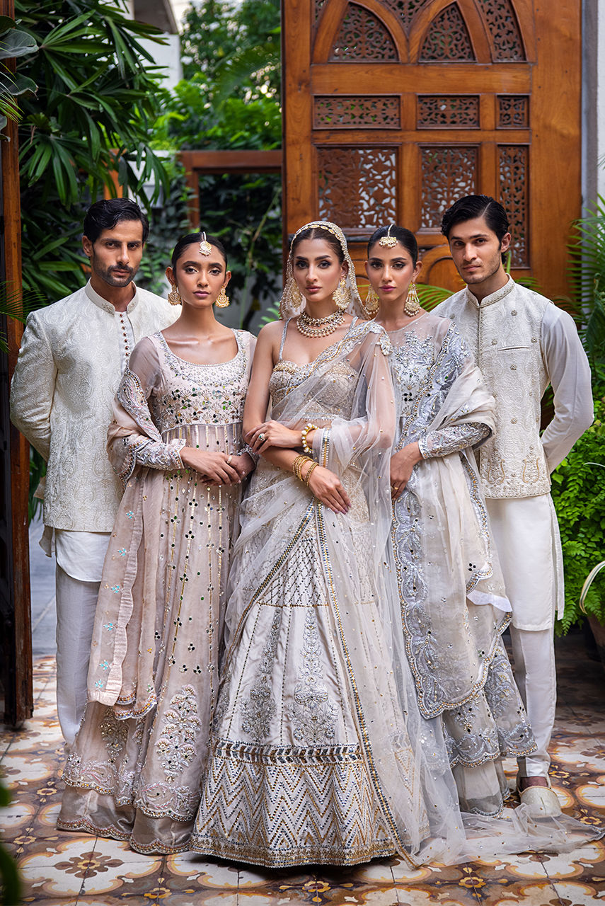 Deepak Perwani | Jaipur Heritage Wedding Wear | Ktd4095 - Official Deepak Perwani stockist in UK - Sakeena London