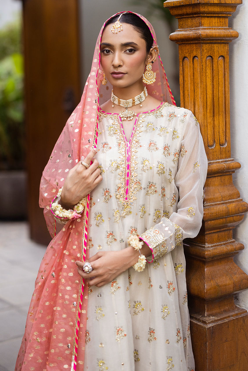 Deepak Perwani | Jaipur Heritage Wedding Wear | Ktd4111 - Official Deepak Perwani stockist in UK - Sakeena London