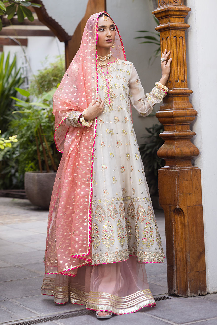 Deepak Perwani | Jaipur Heritage Wedding Wear | Ktd4111 - Official Deepak Perwani stockist in UK - Sakeena London