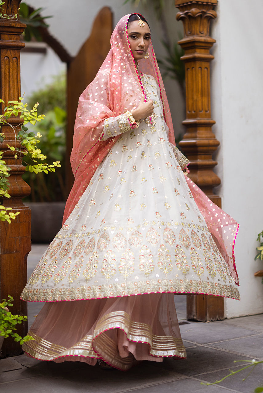 Deepak Perwani | Jaipur Heritage Wedding Wear | Ktd4111 - Official Deepak Perwani stockist in UK - Sakeena London