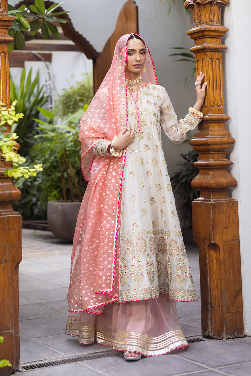 Deepak Perwani | Jaipur Heritage Wedding Wear | Ktd4111 - Official Deepak Perwani stockist in UK - Sakeena London