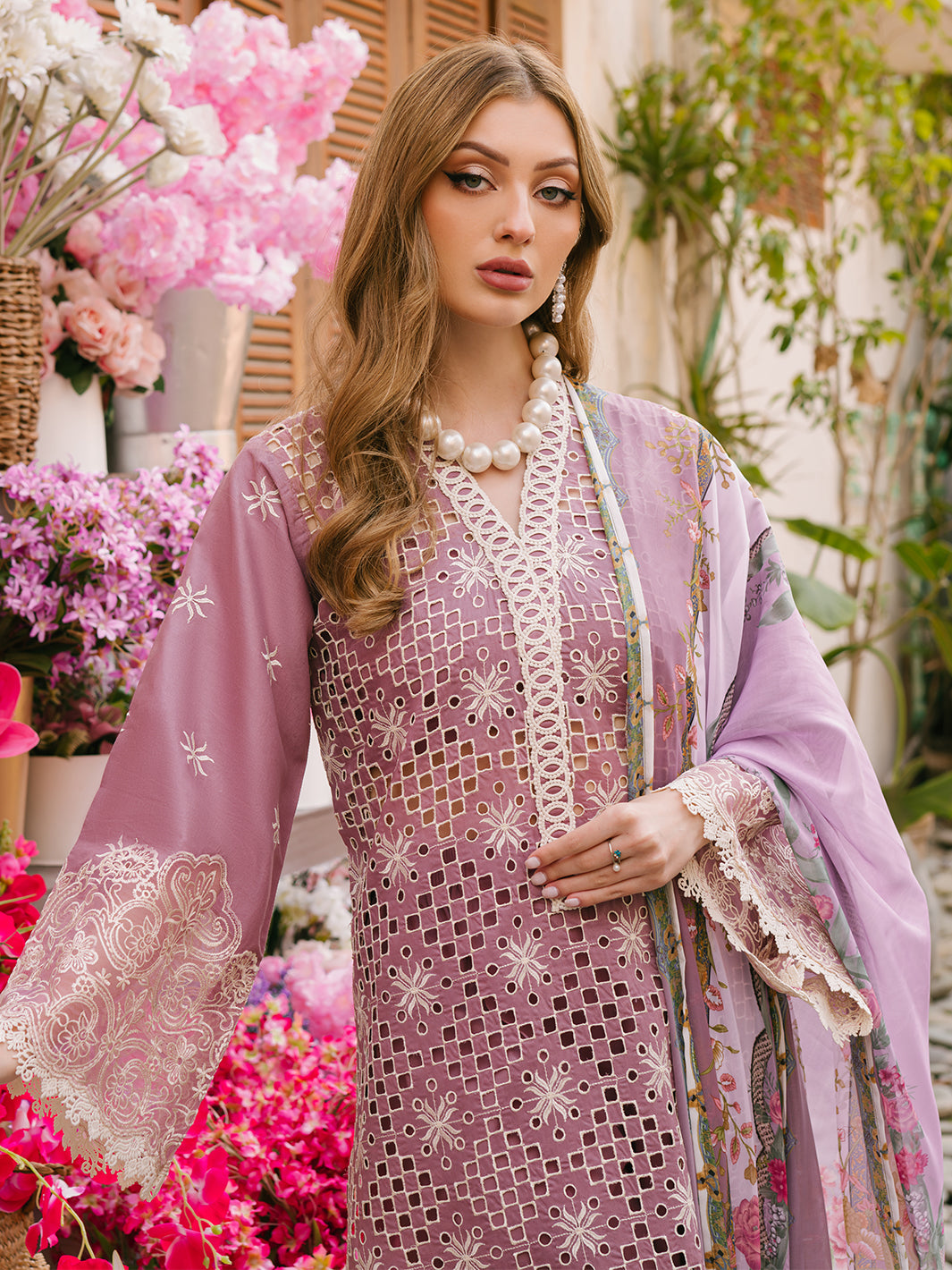 Mahnur | Mahrukh Eid Edit 24 | ELLA - Official Mahnur stockist in UK - Sakeena London