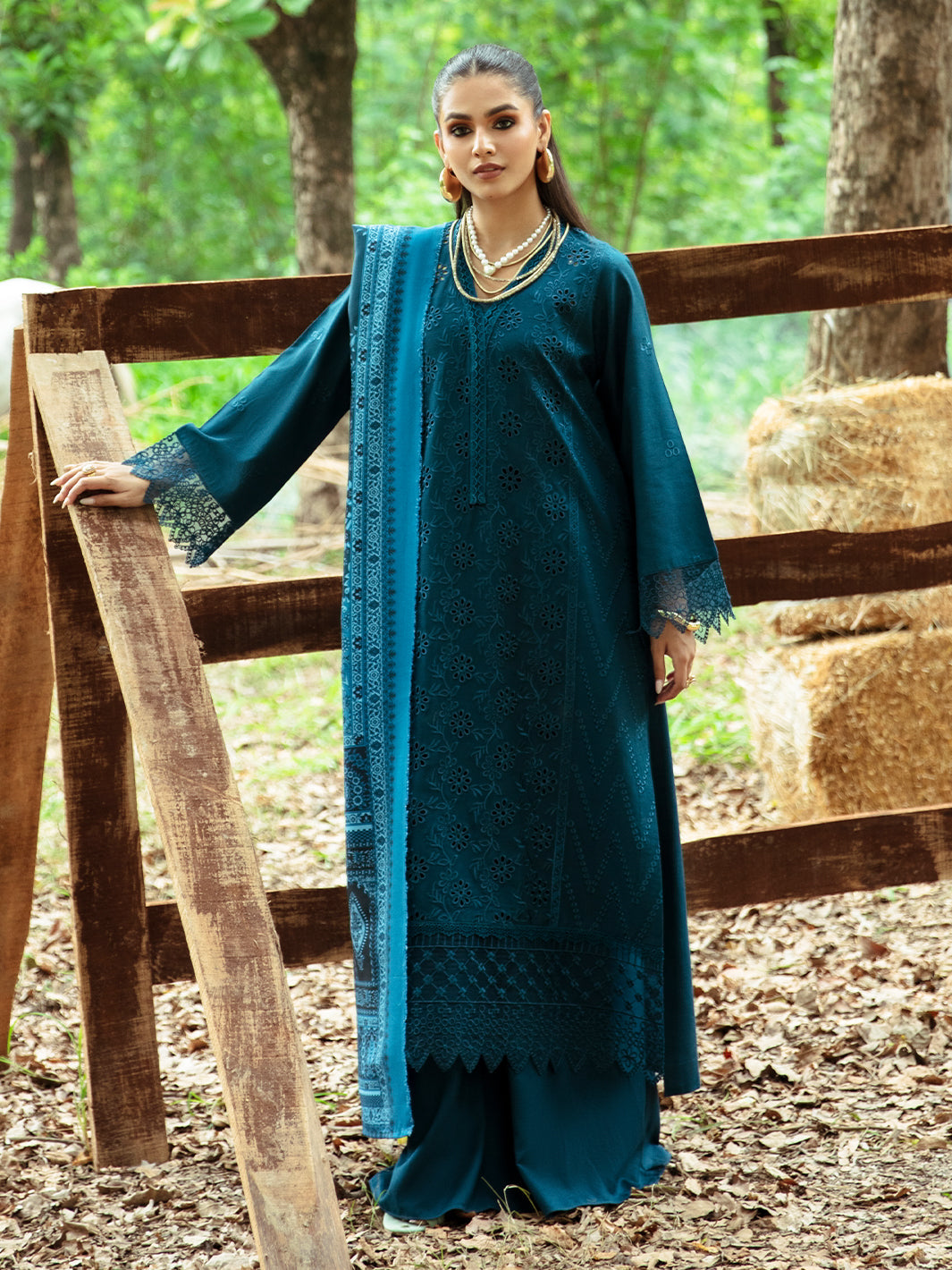 Mahnur | Hazel Winter 24 | ELUNED - Official Mahnur stockist in UK - Sakeena London