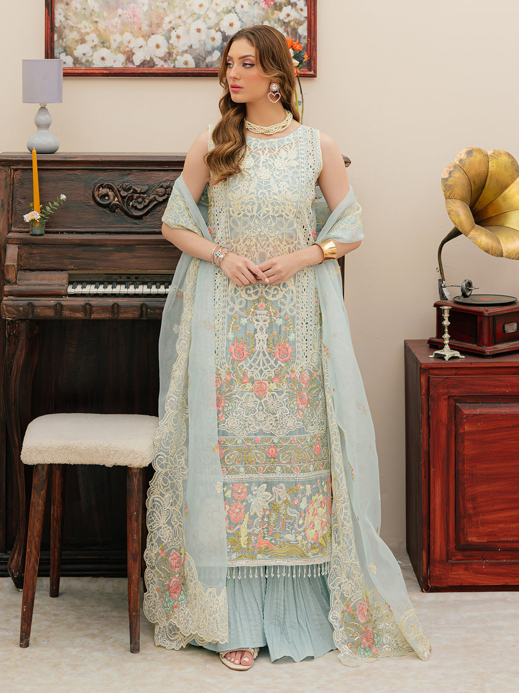 Mahnur | Allenura Luxury Lawn 24 | ELYSSA - Official Mahnur stockist in UK - Sakeena London