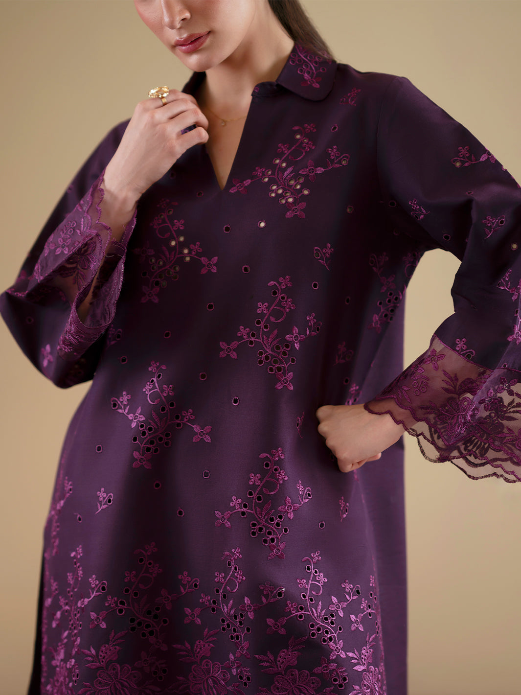 Mahnur | Ember Lawn 26 | EM-001