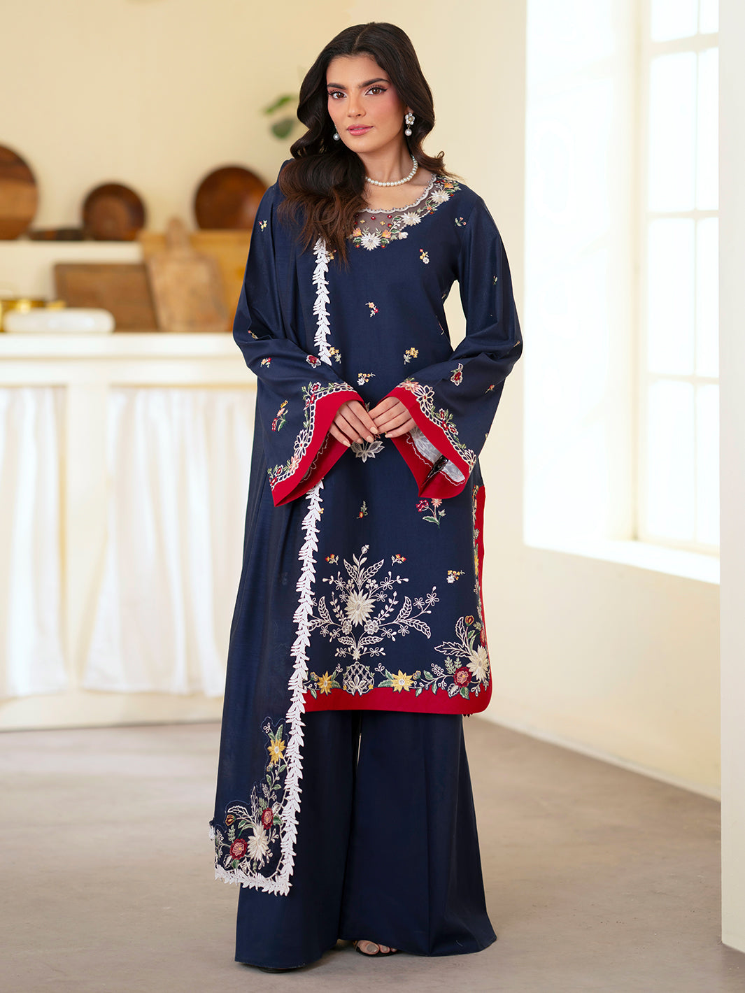 Mahnur | Ember Lawn 26 | EM-010