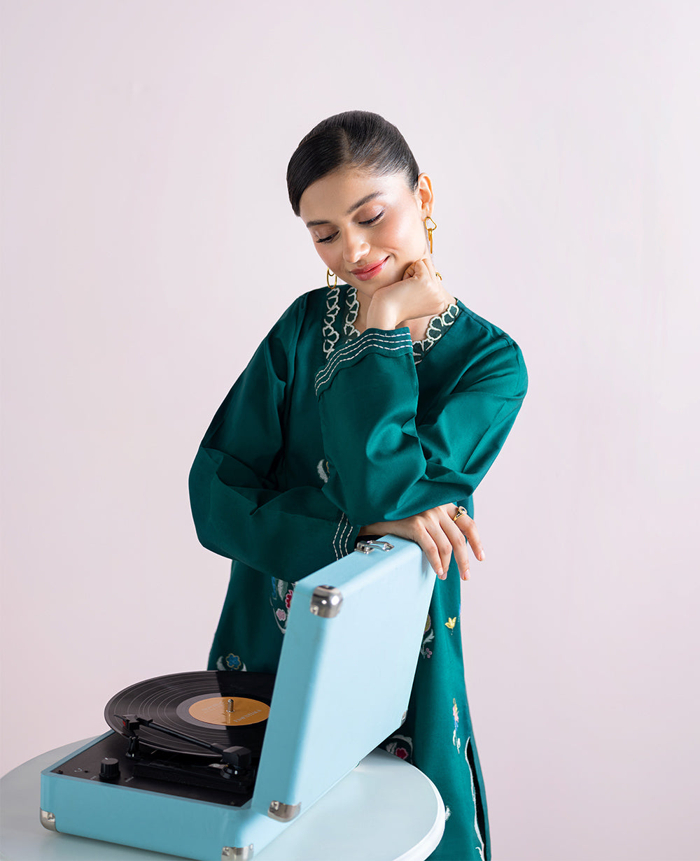 Republic Womenswear | Essentials 25 | ES-188 - Official Republic Womenswear stockist in UK - Sakeena London