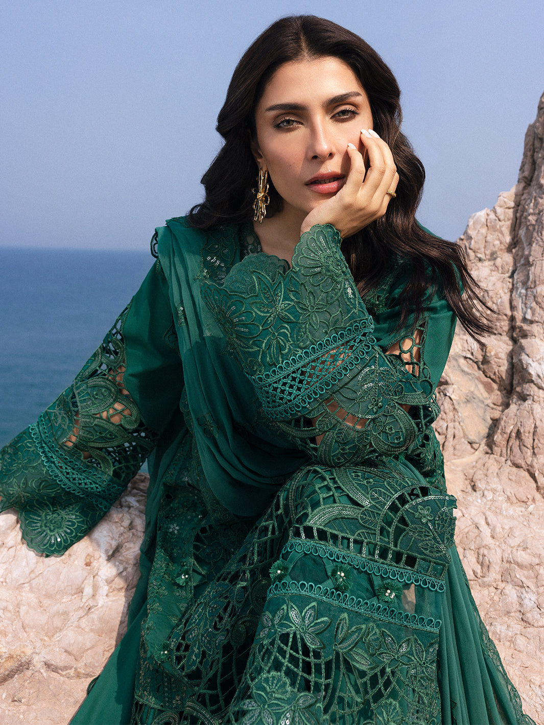 Mahnur | Sirena Luxury Lawn 25 | Eirene - Official Mahnur stockist in UK - Sakeena London