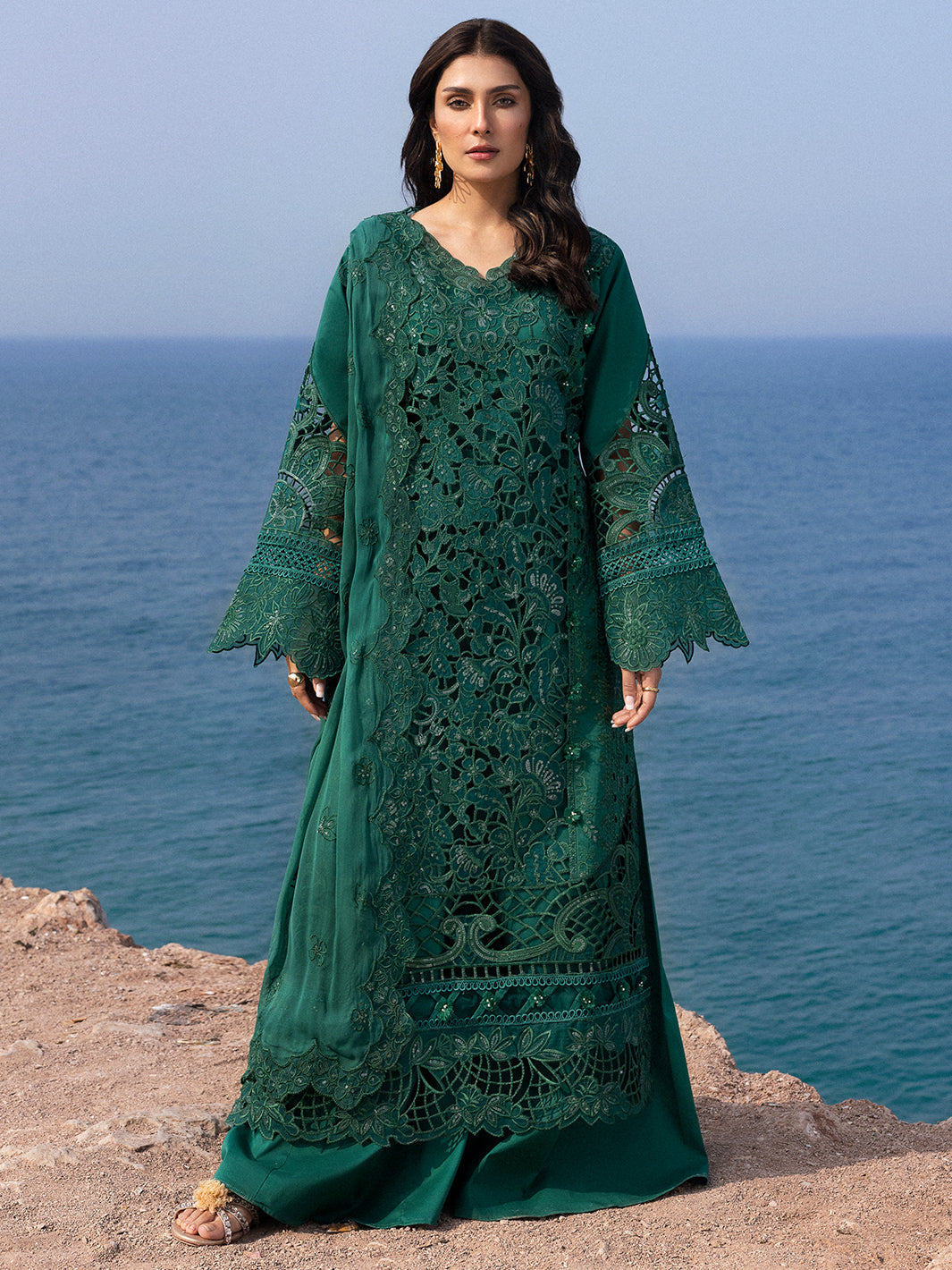 Mahnur | Sirena Luxury Lawn 25 | Eirene - Official Mahnur stockist in UK - Sakeena London