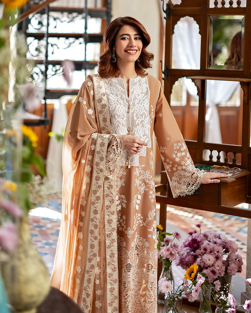 Mushq | Astoria Lawn 26 | Elodie
