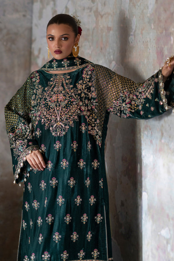 Emaan Adeel | Saanjh Velvet Collection 24 | Nisha - Official Emaan Adeel stockist in UK - Sakeena London