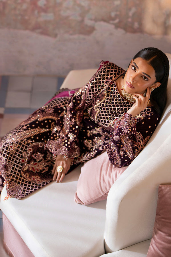 Emaan Adeel | Saanjh Velvet Collection 24 | Anika - Official Emaan Adeel stockist in UK - Sakeena London