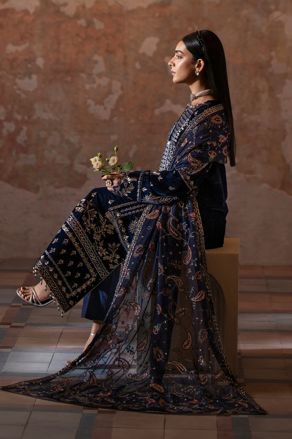 Emaan Adeel | Saanjh Velvet Collection 24 | Roshni - Official Emaan Adeel stockist in UK - Sakeena London