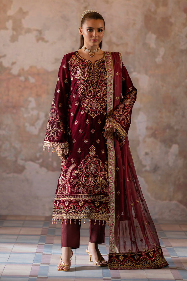 Emaan Adeel | Saanjh Velvet Collection 24 | Tara - Official Emaan Adeel stockist in UK - Sakeena London