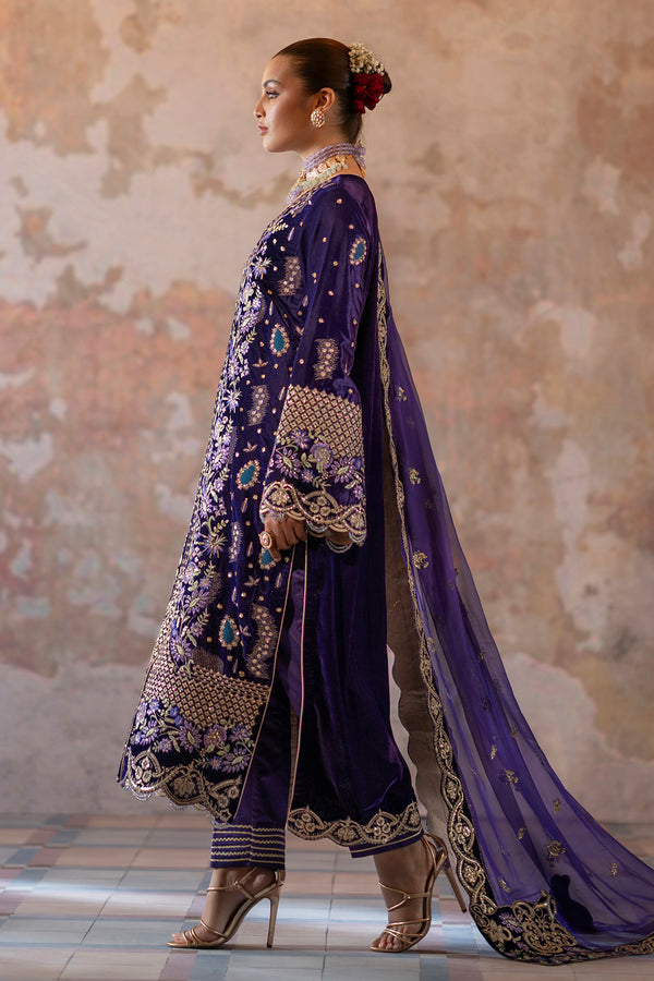 Emaan Adeel | Saanjh Velvet Collection 24 | Aroosh - Official Emaan Adeel stockist in UK - Sakeena London