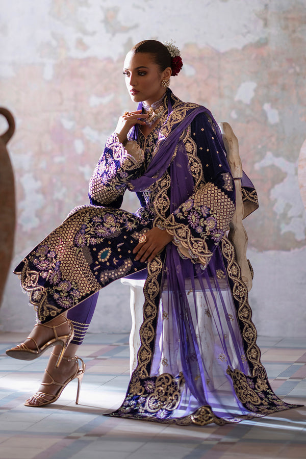 Emaan Adeel | Saanjh Velvet Collection 24 | Aroosh - Official Emaan Adeel stockist in UK - Sakeena London