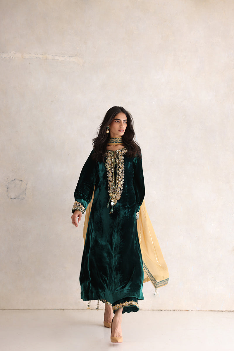 Sana Abbas | Velvet Formals | ESRA - Official Sana Abbas stockist in UK - Sakeena London