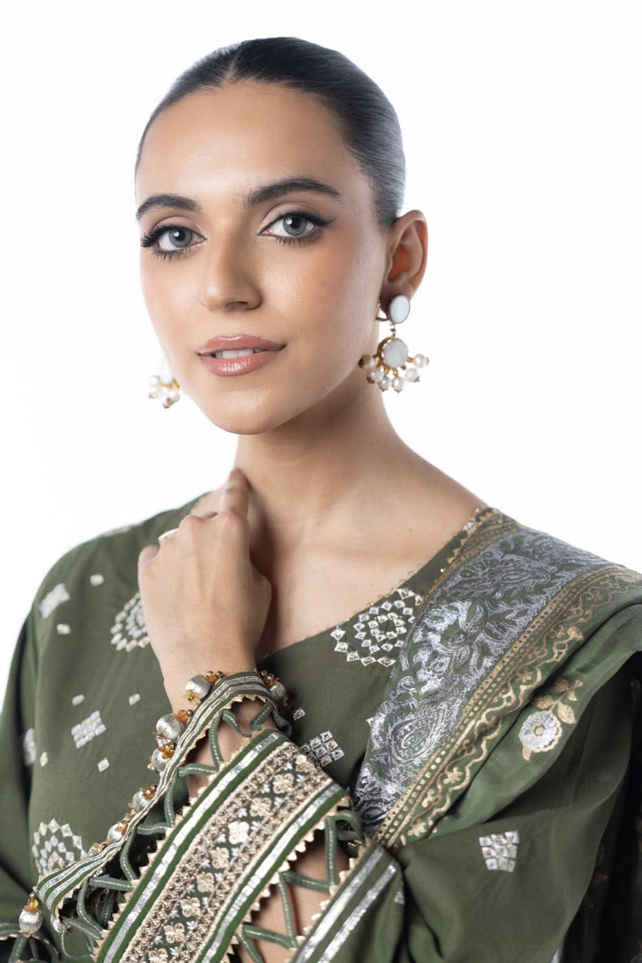 Al Karam | Winter 24 | F3-19F-24 - Official Alkaram stockist in UK - Sakeena London