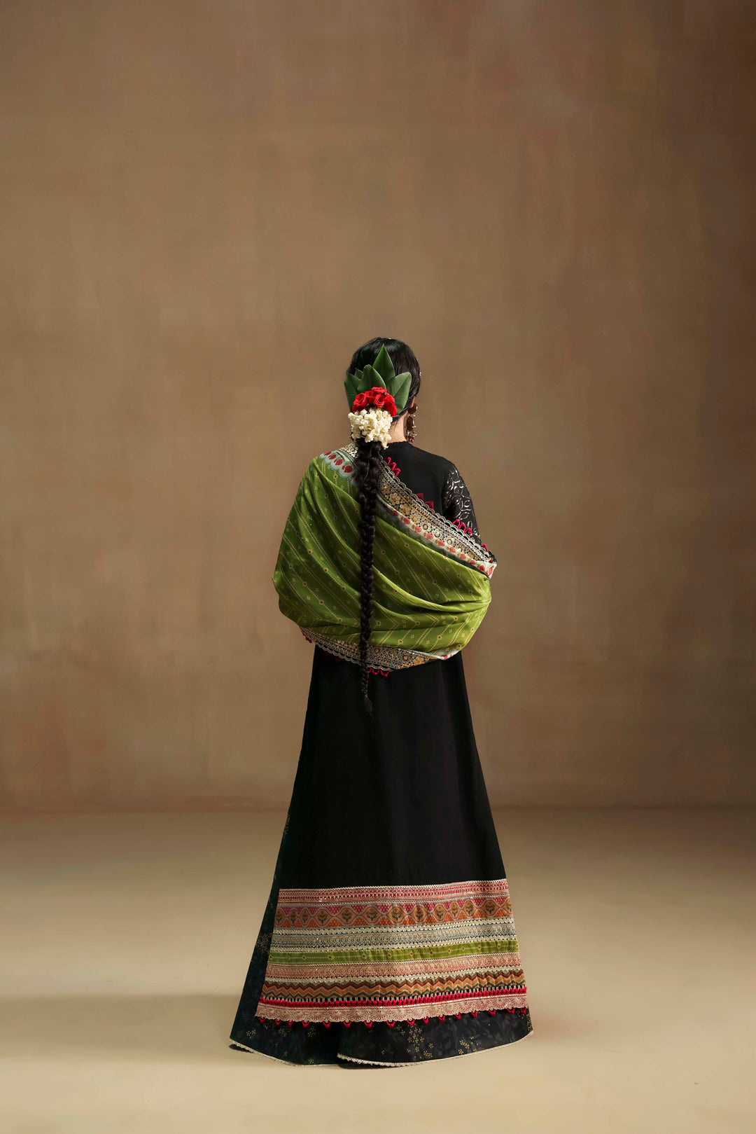 Sable Vogue | Festive 25 | FC-06-25 - Official Sable Vogue stockist in UK - Sakeena London