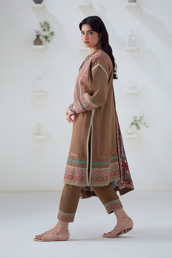 Maryum N Maria | Noore Winters 25 | 3 Piece Embroidered Khaddar GHUNCHA - FSU5674 - Official Maryum N Maria stockist in UK - Sakeena London